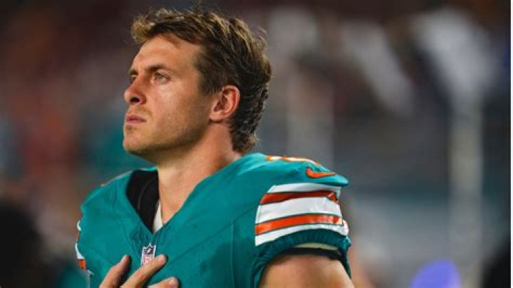 Braxton Berrios [2022 Update] Net Worth, Stats, Wife & College