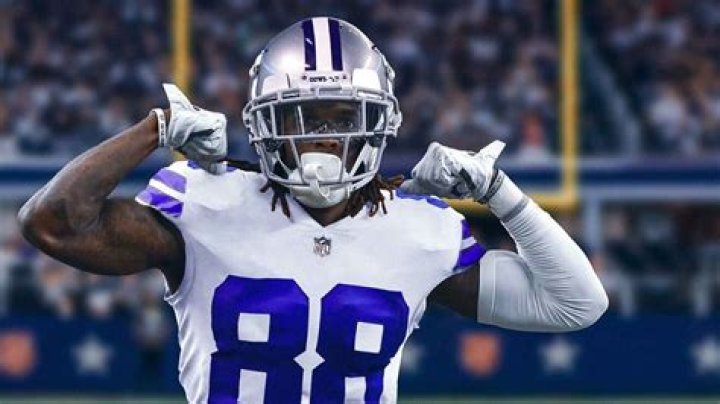 CeeDee Lamb faces lawsuit from Trading Card Company Marca