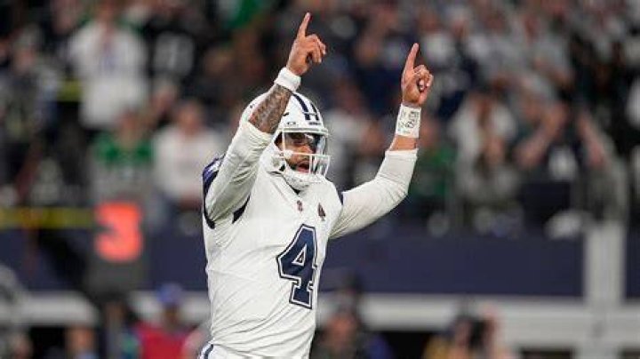 Dak Prescott's Net Worth (2024) A Look Inside the Cowboys QB's Financials